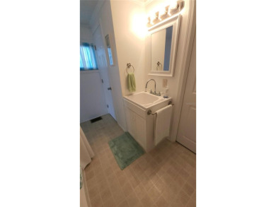 START ENJOYING FLORIDA IN THIS WELL-KEPT ONE BEDROOM, TWO on River Run Golf Links in Florida - for sale on GolfHomes.com, golf home, golf lot