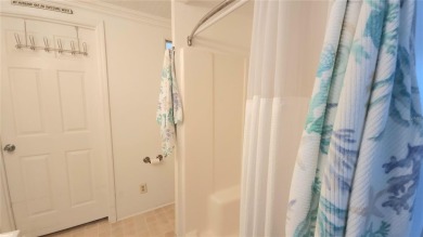 START ENJOYING FLORIDA IN THIS WELL-KEPT ONE BEDROOM, TWO on River Run Golf Links in Florida - for sale on GolfHomes.com, golf home, golf lot