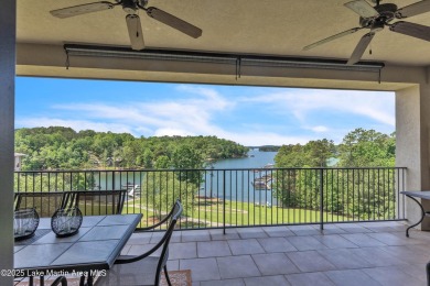 Welcome HOME! This 3-bedroom, 2-bath condo features fresh paint on Stillwaters Golf and Country Club in Alabama - for sale on GolfHomes.com, golf home, golf lot