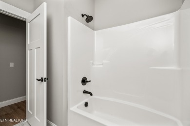 Stunning New Construction in Fairfield Glade- 3 Bed. 2 Bath on Druid Hills Golf Club in Tennessee - for sale on GolfHomes.com, golf home, golf lot
