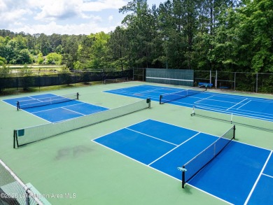Welcome HOME! This 3-bedroom, 2-bath condo features fresh paint on Stillwaters Golf and Country Club in Alabama - for sale on GolfHomes.com, golf home, golf lot