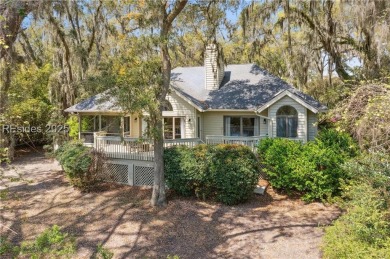 This home has recently been updated w/ a great new price on Sea Pines Country Club in South Carolina - for sale on GolfHomes.com, golf home, golf lot
