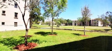 BEAUTIFUL LARGE 2 bed /2 full baths ground floor corner unit in on Sunrise Lakes Phase IV Golf Course in Florida - for sale on GolfHomes.com, golf home, golf lot