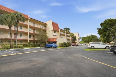 MOTIVATED SELLER! Spacious 2BR/2BA second-floor condo in the on Oriole Golf and Tennis Club in Florida - for sale on GolfHomes.com, golf home, golf lot