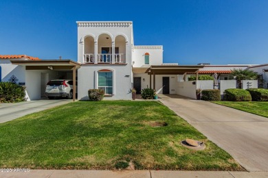 Look no further! This charming 2-bedroom townhome in the 55+ Sun on Sun City South Golf Course in Arizona - for sale on GolfHomes.com, golf home, golf lot