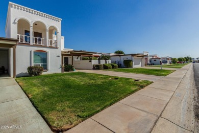 Look no further! This charming 2-bedroom townhome in the 55+ Sun on Sun City South Golf Course in Arizona - for sale on GolfHomes.com, golf home, golf lot