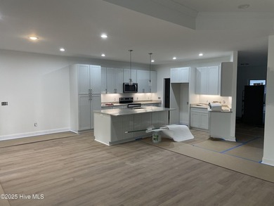 Golf Lifestyle Focus Gem!, Live on the Green - Luxury Golf Front on Seven Lakes Country Club in North Carolina - for sale on GolfHomes.com, golf home, golf lot