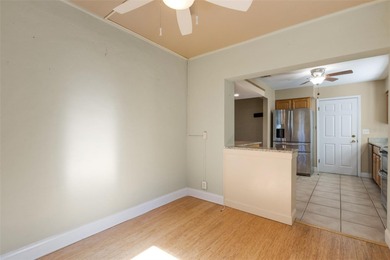 The ENCLOSED FLORIDA ROOM Under Heat and Air adds almost 450 sq on Highland Lakes Executive Golf Course in Florida - for sale on GolfHomes.com, golf home, golf lot