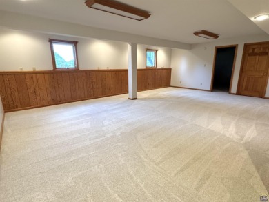4 bedroom, 3 bathroom home that backs up to the golf course on Berkshire Golf Club in Kansas - for sale on GolfHomes.com, golf home, golf lot