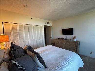Spacious 3-Bedroom End-Unit Residence in Sought-After Beachplace on Links on Longboat Golf Club in Florida - for sale on GolfHomes.com, golf home, golf lot