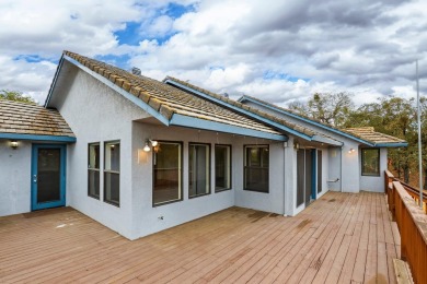 Presenting this traditional, single-story home on .39 acre with on La Contenta Golf Course in California - for sale on GolfHomes.com, golf home, golf lot