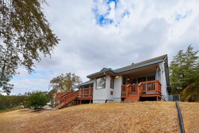 Presenting this traditional, single-story home on .39 acre with on La Contenta Golf Course in California - for sale on GolfHomes.com, golf home, golf lot