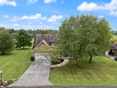 Welcome to luxury living in the exclusive Oaks of London on Crooked Creek Golf Club in Kentucky - for sale on GolfHomes.com, golf home, golf lot