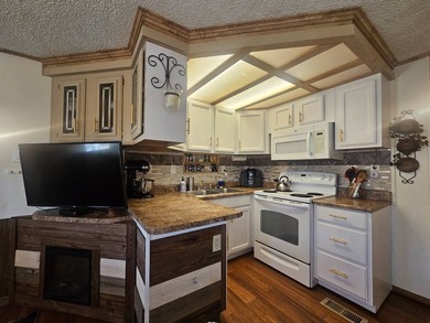 Experience spacious living indoors, outdoors, and everywhere in on Viewpoint Golf Resort in Arizona - for sale on GolfHomes.com, golf home, golf lot