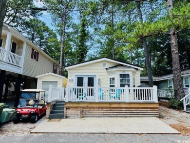 NEW LISTING IN OCEAN LAKES... WELL MAINTAINED, TURNKEY 2 BED/2 on Prestwick Country Club in South Carolina - for sale on GolfHomes.com, golf home, golf lot