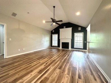 This beautifully decorated, single-level home is located above on Arrowhead Golf Club in Kentucky - for sale on GolfHomes.com, golf home, golf lot