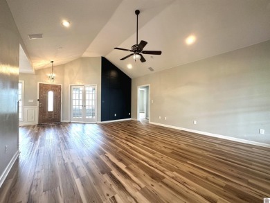 This beautifully decorated, single-level home is located above on Arrowhead Golf Club in Kentucky - for sale on GolfHomes.com, golf home, golf lot