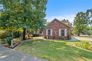 Beautiful and well loved home, nestled in Bella Vista Highlands on Branchwood Golf Course in Arkansas - for sale on GolfHomes.com, golf home, golf lot