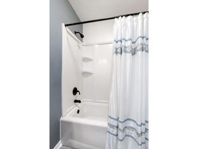 Beautifully renovated 3br/2ba home offering 2569 sq ft of on Shannon Greens Golf Course in South Carolina - for sale on GolfHomes.com, golf home, golf lot