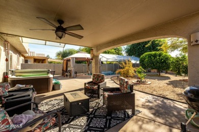 Wonderful home located in a great North Phoenix neighborhood on Paradise Valley Park Golf Course in Arizona - for sale on GolfHomes.com, golf home, golf lot