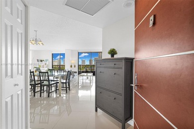 Amazing opportunity in the heart of Aventura. This bright on Turnberry Isle Resort and Club in Florida - for sale on GolfHomes.com, golf home, golf lot