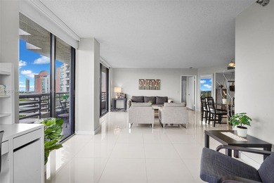 Amazing opportunity in the heart of Aventura. This bright on Turnberry Isle Resort and Club in Florida - for sale on GolfHomes.com, golf home, golf lot