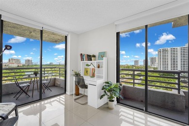 Amazing opportunity in the heart of Aventura. This bright on Turnberry Isle Resort and Club in Florida - for sale on GolfHomes.com, golf home, golf lot