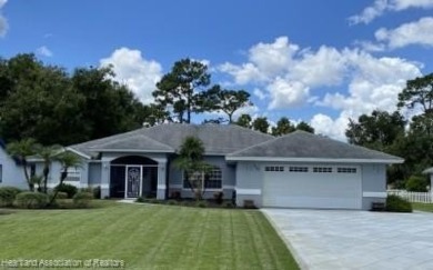 Welcome to the Country Club of Sebring! This beautifully updated on Country Club of Sebring in Florida - for sale on GolfHomes.com, golf home, golf lot