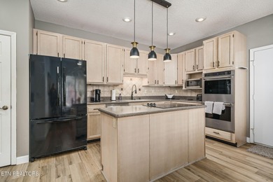 Beautifully Updated Home with views of Druid Hills golf course on Druid Hills Golf Club in Tennessee - for sale on GolfHomes.com, golf home, golf lot