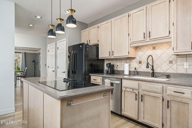 Beautifully Updated Home with views of Druid Hills golf course on Druid Hills Golf Club in Tennessee - for sale on GolfHomes.com, golf home, golf lot