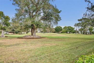 ENJOY LIVING & RELAXING IN THIS GORGEOUS REMODELED HOME WITH on Woodmont Country Club in Florida - for sale on GolfHomes.com, golf home, golf lot