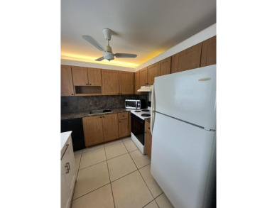 CLEAN, CLEAN, CLEAN!! Great ground floor 2/2 unit in Flanders on Kings Point Golf -Flanders Way in Florida - for sale on GolfHomes.com, golf home, golf lot