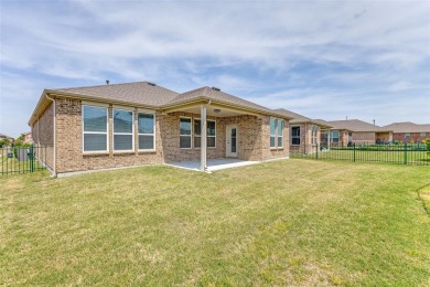 MOVE IN READY.  Immaculate Abbeyville floorplan in Frisco Lakes on Frisco Lakes Golf Course in Texas - for sale on GolfHomes.com, golf home, golf lot