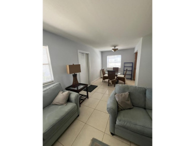 CLEAN, CLEAN, CLEAN!! Great ground floor 2/2 unit in Flanders on Kings Point Golf -Flanders Way in Florida - for sale on GolfHomes.com, golf home, golf lot