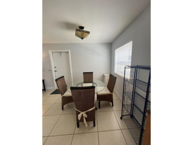 CLEAN, CLEAN, CLEAN!! Great ground floor 2/2 unit in Flanders on Kings Point Golf -Flanders Way in Florida - for sale on GolfHomes.com, golf home, golf lot