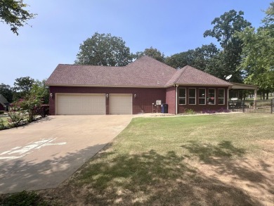 ''3.25% assumable loan rate available for qualified buyer!  Live on Lions Den Golf Club in Arkansas - for sale on GolfHomes.com, golf home, golf lot