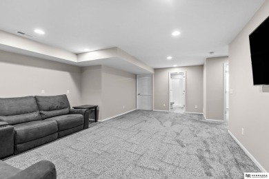 Don't miss this 5 bedroom 3 full bath townhome in NE Lincoln! on Mahoney Golf Course in Nebraska - for sale on GolfHomes.com, golf home, golf lot