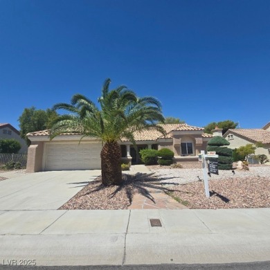 Prime GREENBELT VIEW location in SUN CITY SUMMERLIN 55+ on Highland Falls Golf Club in Nevada - for sale on GolfHomes.com, golf home, golf lot