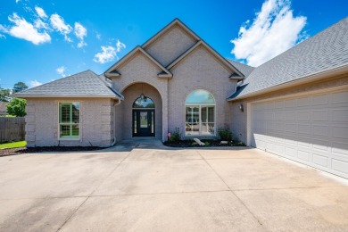 Outstanding home in perfect condition! Beautiful hardwoods on The Country Club of Arkansas in Arkansas - for sale on GolfHomes.com, golf home, golf lot
