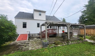 Beautiful Cape Cod home on a large corner lot. This home offers on Mc Cann Memorial Golf Course in New York - for sale on GolfHomes.com, golf home, golf lot