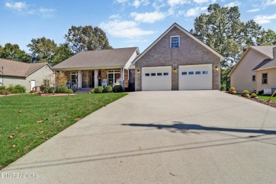 Golf Front Custom Home in Quiet Cul-de-Sac - The Brae at on Heatherhurst Golf Course in Tennessee - for sale on GolfHomes.com, golf home, golf lot