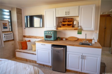 ATTENTION INVESTORS!  LEGAL SHORT TERM RENTAL FULLY TURN KEY IN on Ala Wai Golf Course in Hawaii - for sale on GolfHomes.com, golf home, golf lot