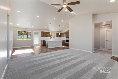 Welcome to this stunning new construction home with modern on Hunters Point Golf Club in Idaho - for sale on GolfHomes.com, golf home, golf lot