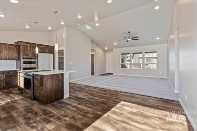 Welcome to this stunning new construction home with modern on Hunters Point Golf Club in Idaho - for sale on GolfHomes.com, golf home, golf lot