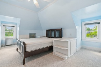 Charming victorian home with original woodwork and high ceilings on The Bob O Connor Golf Course At Schenley Park in Pennsylvania - for sale on GolfHomes.com, golf home, golf lot