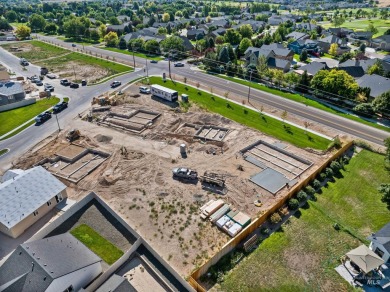 Welcome to this stunning new construction home with modern on Hunters Point Golf Club in Idaho - for sale on GolfHomes.com, golf home, golf lot