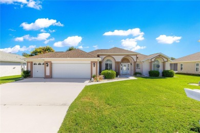 Lovely 3 Bedroom / 2 Bath home with Golf Cart Garage UPDATED on Ocala Palms Golf and Country Club in Florida - for sale on GolfHomes.com, golf home, golf lot