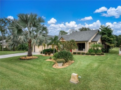 GORGEOUS EXECUTIVE home located on the 10th hole in the on Country Club of Sebring in Florida - for sale on GolfHomes.com, golf home, golf lot