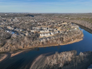 Discover this 2BR/2BA, Turn-key Walk-in Condo nestled within the on Pointe Royale Village Country Club in Missouri - for sale on GolfHomes.com, golf home, golf lot