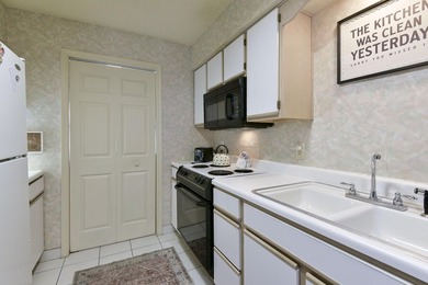 Discover this 2BR/2BA, Turn-key Walk-in Condo nestled within the on Pointe Royale Village Country Club in Missouri - for sale on GolfHomes.com, golf home, golf lot